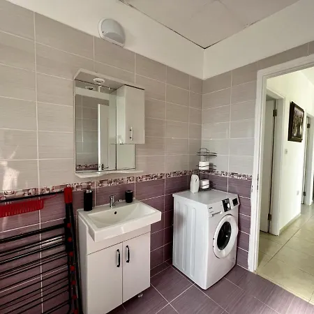Flat W Garden 5 Min To Coast In Kyrenia