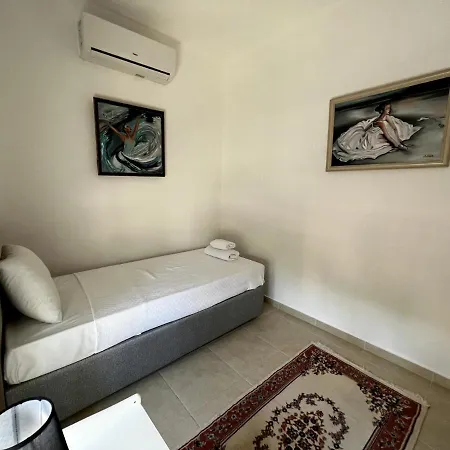 Flat W Garden 5 Min To Coast In Kyrenia Holiday home *
